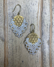 Load image into Gallery viewer, Macrame earrings