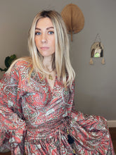 Load image into Gallery viewer, Goddess frill sleeve top