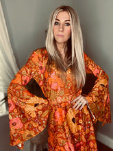 Load image into Gallery viewer, Hippie Queen dress (s/m)