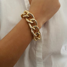 Load image into Gallery viewer, Cuban Chunky Chain necklace and bracelet Set