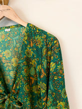Load image into Gallery viewer, Goddess frill sleeve top