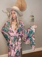 Load image into Gallery viewer, Goddess frill sleeve kimono