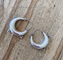 Load image into Gallery viewer, Mood Dreamer earrings