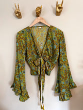 Load image into Gallery viewer, Goddess frill sleeve top