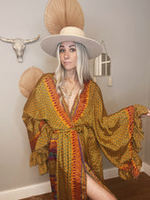Load image into Gallery viewer, Goddess frill sleeve kimono