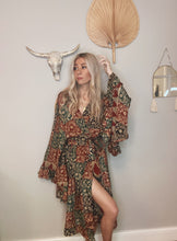 Load image into Gallery viewer, Goddess frill sleeve kimono