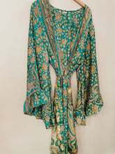 Load image into Gallery viewer, Goddess frill sleeve kimono