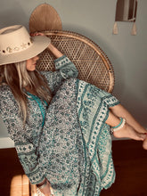 Load image into Gallery viewer, Janis Blouse green