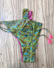 Load image into Gallery viewer, Stevie reversible top Pink/ Green