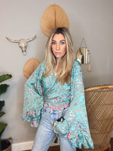 Load image into Gallery viewer, Goddess frill sleeve top
