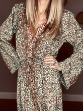 Load image into Gallery viewer, Now 45£ Kimono Dress