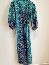 Load image into Gallery viewer, Soul-shine wrap dress