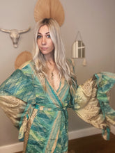 Load image into Gallery viewer, Goddess frill sleeve kimono