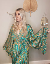 Load image into Gallery viewer, Goddess frill sleeve kimono