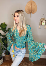 Load image into Gallery viewer, Goddess frill sleeve top