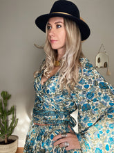 Load image into Gallery viewer, Silk bell sleeve top