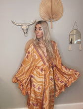 Load image into Gallery viewer, Goddess frill sleeve kimono