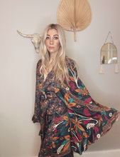 Load image into Gallery viewer, Goddess frill sleeve kimono
