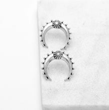 Load image into Gallery viewer, Fierce Boho earrings